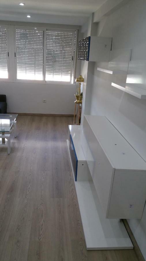 Apartamentos La Vaguada Suites Madrid Exteriör bild