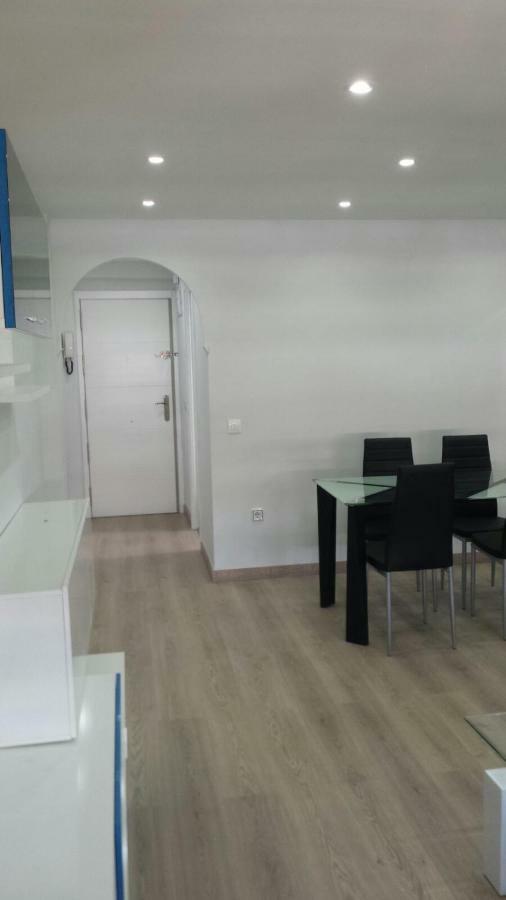Apartamentos La Vaguada Suites Madrid Exteriör bild
