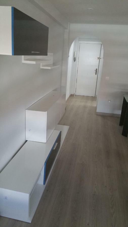 Apartamentos La Vaguada Suites Madrid Exteriör bild