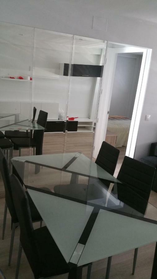 Apartamentos La Vaguada Suites Madrid Exteriör bild
