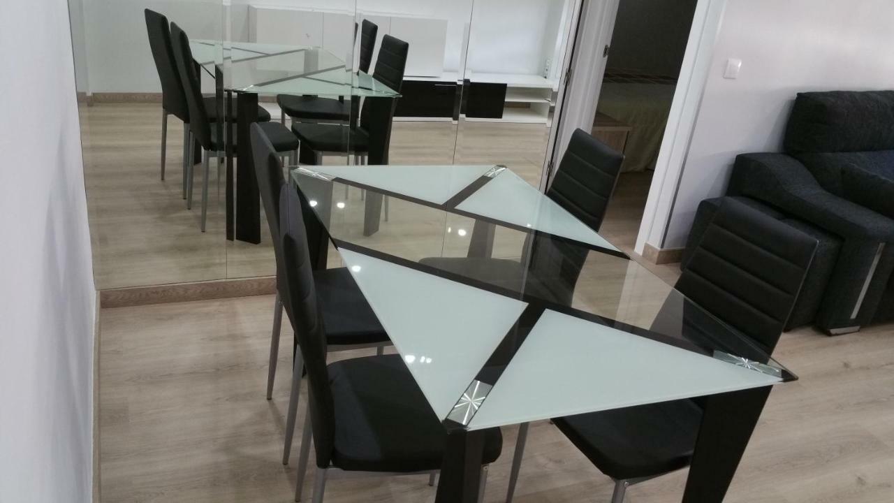 Apartamentos La Vaguada Suites Madrid Exteriör bild