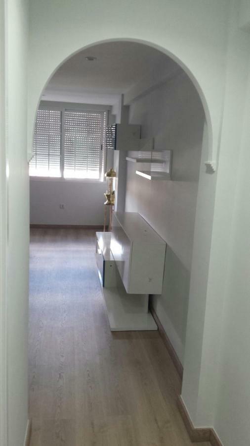 Apartamentos La Vaguada Suites Madrid Exteriör bild