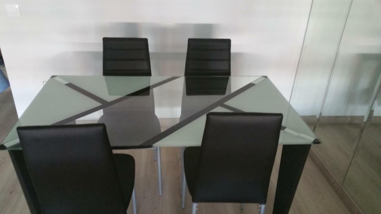 Apartamentos La Vaguada Suites Madrid Exteriör bild