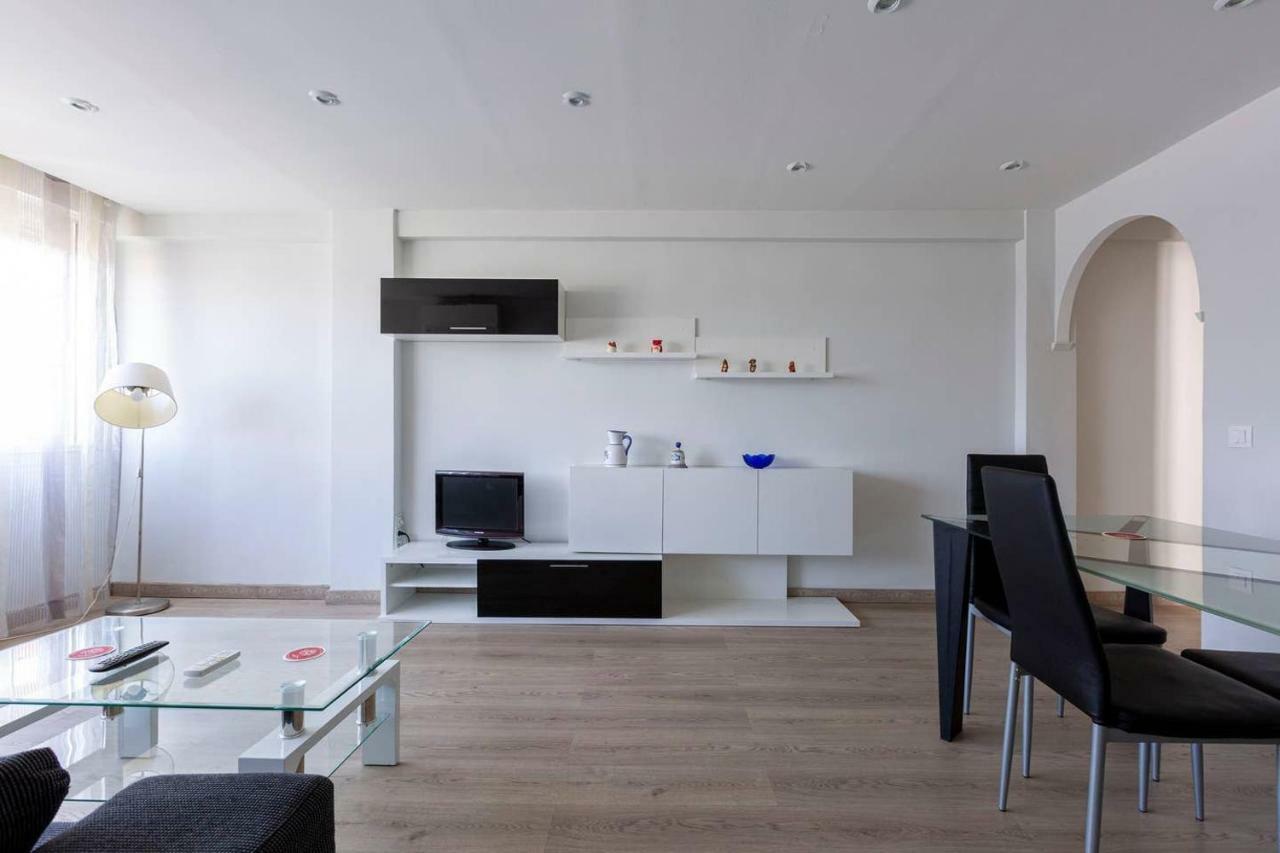 Apartamentos La Vaguada Suites Madrid Exteriör bild